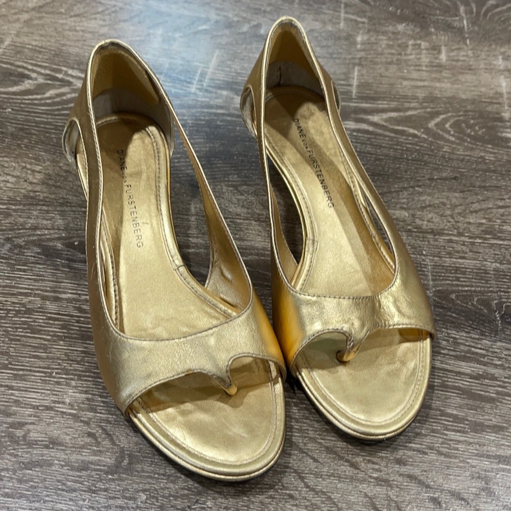 DVF wedge sandals gold size 7
